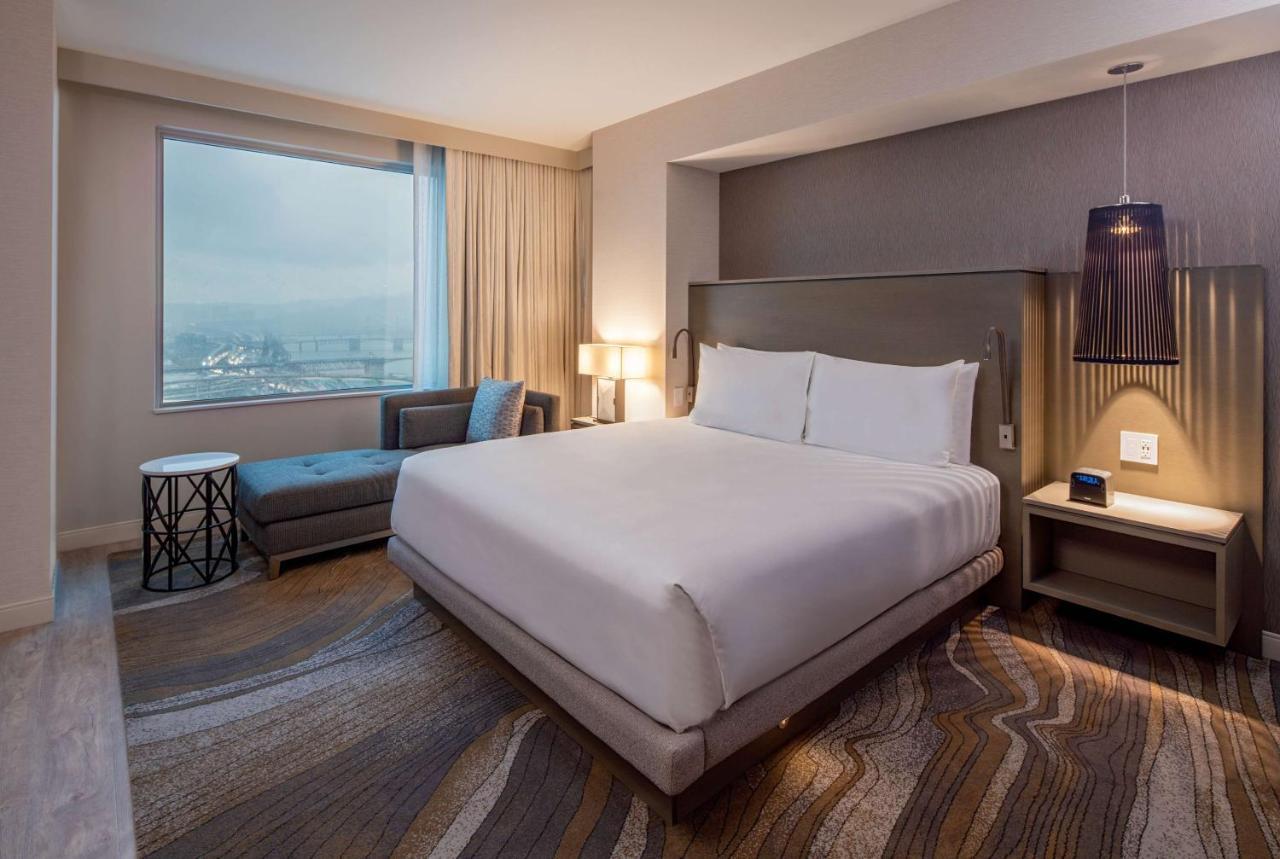 Hyatt Regency Portland At The Oregon Convention Center Εξωτερικό φωτογραφία
